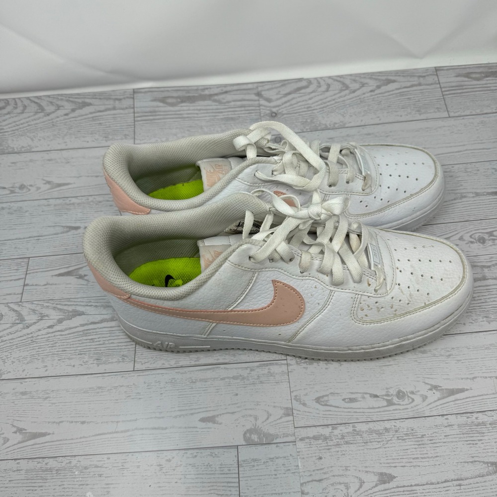Nike Air Force 1 Low White Pink Swoosh Youth Size 12.5 Sneakers - Picture 2 of 4
